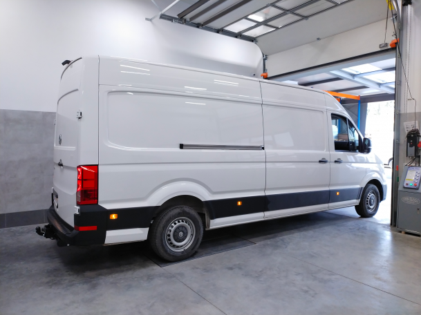 Volkswagen Crafter od 2017- montaż haka holowniczego i wiązki elektrycznej