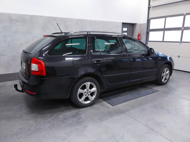 Skoda Octavia 1Z5 II Kombi 2005-2013 - montaż haka holowniczego i wiązki elektrycznej
