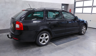 Skoda Octavia 1Z5 II Kombi 2005-2013 - montaż haka holowniczego i wiązki elektrycznej