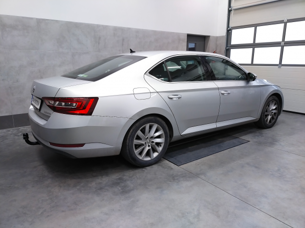 Skoda Superb III Liftback 2015-2023 - montaż haka holowniczego i wiązki elektrycznej (Słupsk / Kobylnica)