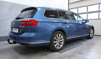 VW Passat (B8) Kombi od 2014 - montaż haka holowniczego i wiązki elektrycznej