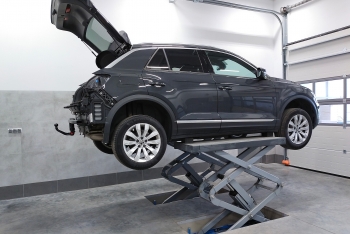 VW T-Roc 2017-  montaż haka holowniczego i wiązki elektrycznej Słupsk Kobylnica woj. Pomorskie