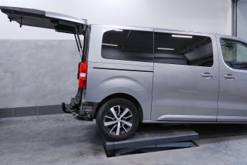 Toyota ProAce MDZ-MPY Verso od 2016 - montaż haka holowniczego i wiązki elektrycznej