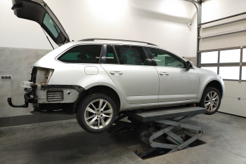 Skoda Octavia III Kombi 2013-2020 - montaż haka holowniczego i wiązki elektrycznej