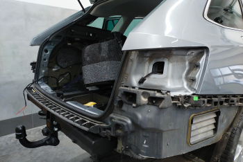 Skoda Superb III Kombi od 03.2015 - montaż haka holowniczego i wiązki elektrycznej (woj. Pomorskie)