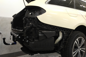 Mercedes-Benz Klasa E S213 Kombi 04.2016-05.2023 - montaż haka holowniczego i wiązki elektrycznej