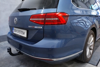 VW Passat (B8) Kombi od 2014 - montaż haka holowniczego i wiązki elektrycznej